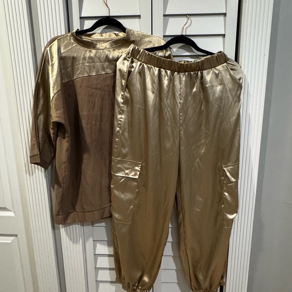 Stylish Gold Women's Jumpsuit